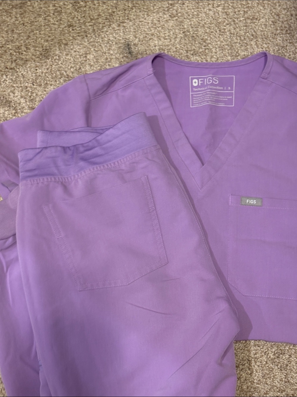 Figs Small Lavender Scrub Set with Mint Drawstring Accent - Picture 4 of 4